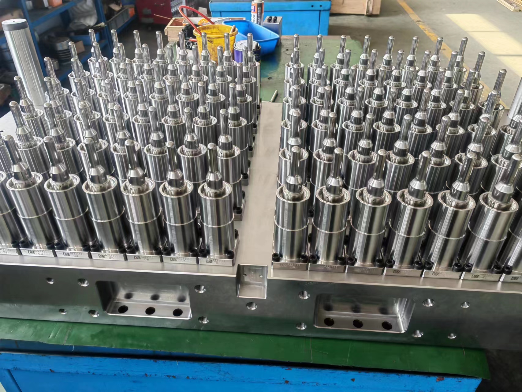 96 cavity  PET preform mold